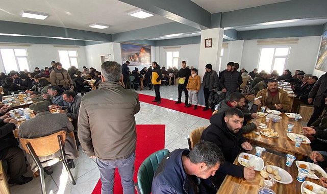 Ardahan Belediyesi, taziye evlerine yemek ikramına başladı