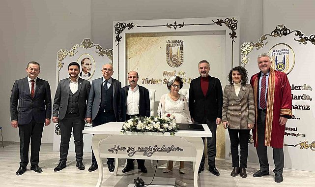 Aşkı huzur evinde buldular: Yaşları engel olmadı