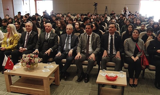 ASO Başkanı Ardıç, kariyer günü etkinliğinde öğrencilerle bir araya geldi