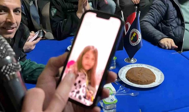 Asrın felaketinde 72. saat sonra kurtarılan Hazal, kendisini kurtaran ekiple görüntülü konuştu