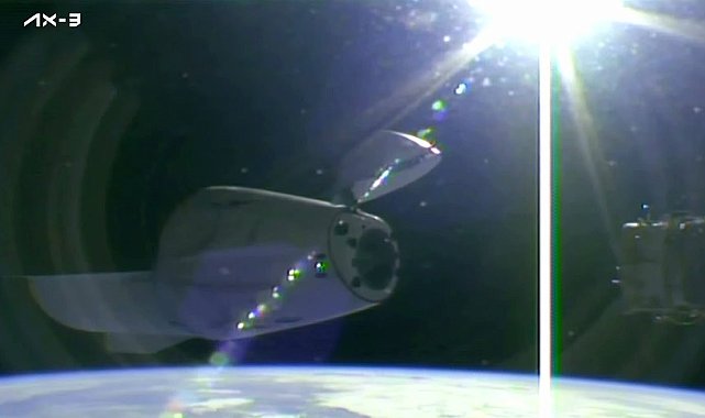 Astronot Gezeravcı&#039;yı taşıyan Dragon kapsülü ISS&#039;ten ayrıldı