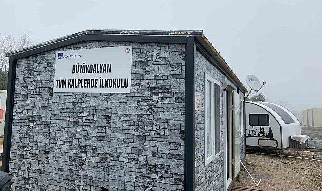 AXA Sigorta'dan deprem bölgesine ziyaret