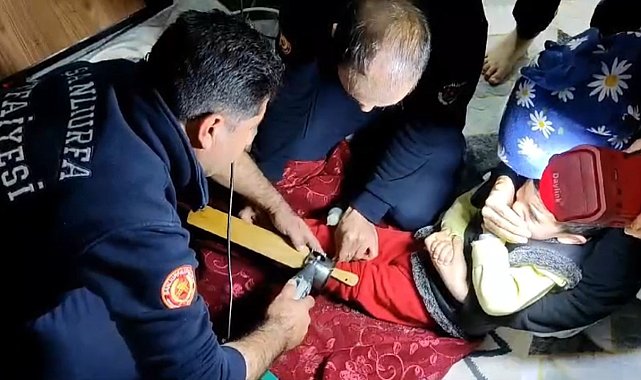 Ayağına WC matik sıkışan çocuğun imdadına itfaiye yetişti