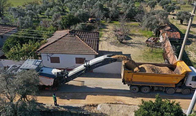 Aydın Büyükşehir Belediyesi'nin Germencik'teki çalışmaları sürüyor