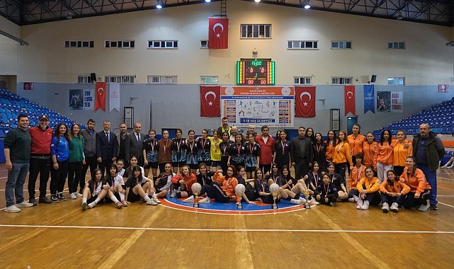 Aydın'da Okul Sporları Futsal Turnuvası sona erdi