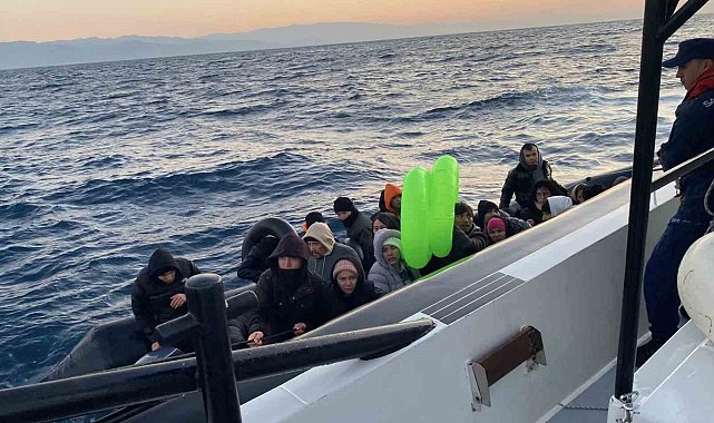 Ayvacık açıklarında 35'i çocuk 89 kaçak göçmen kurtarıldı