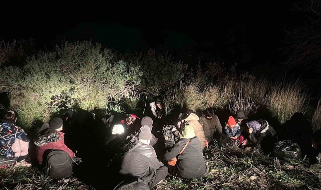 Ayvacık'ta 9 kaçak göçmen yakalandı, 2 organizatör tutuklandı