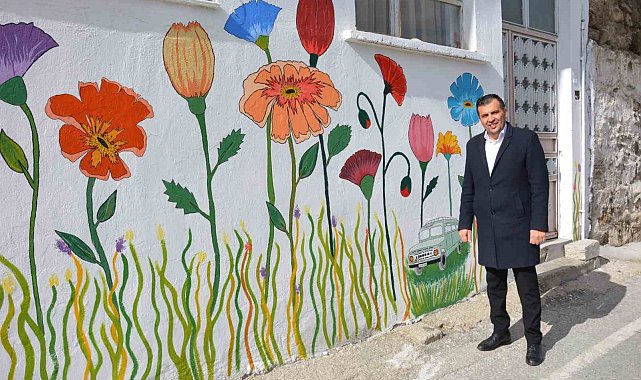 Babadağ Belediyesi sokak boyama çalışmalarıyla ilçeyi renklendiriyor