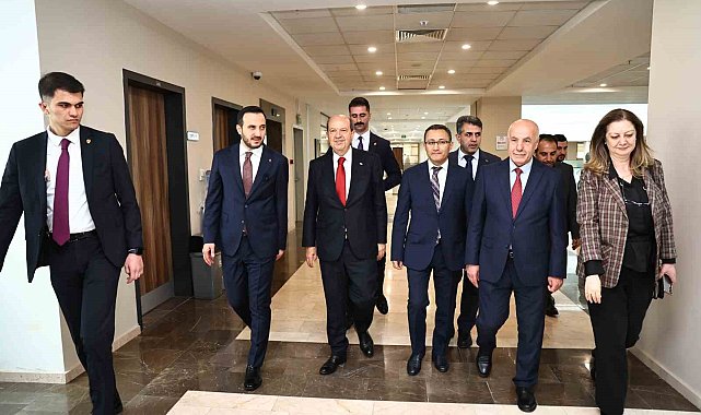 Bağcılar'da "İzler Silinmeden" sergisinin açılışı KKTC Cumhurbaşkanı Tatar'ın katılımıyla yapıldı