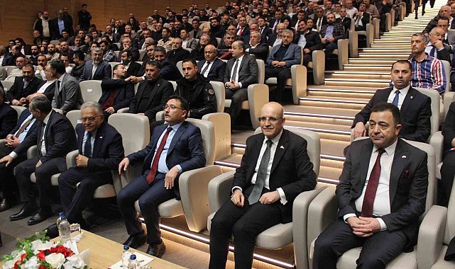 Bakan Şimşek, Kayseri OSB'de istişare toplantısına katıldı