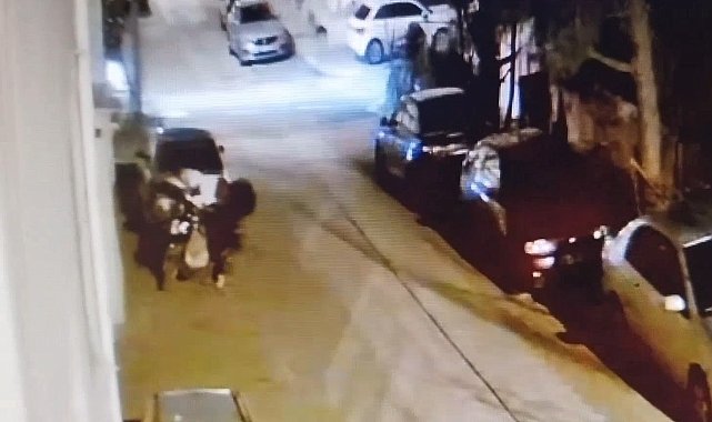 Balkona asılan halıları çalıp kaçtı