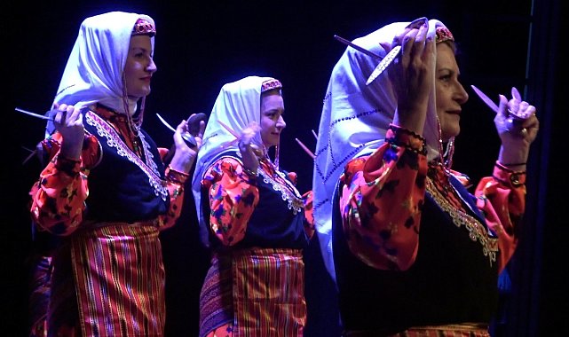 Bartın'da halk dansları şöleni
