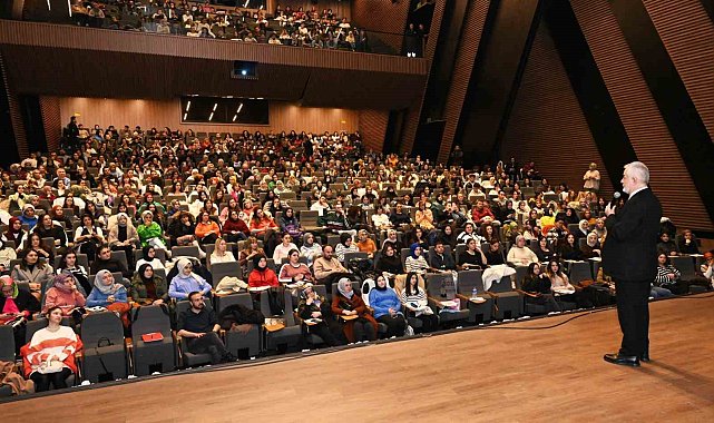 Başkan Başdeğirmen: "Gençlerimize faydalı olmaya çalışıyoruz"