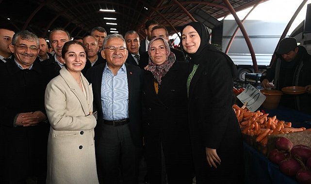 Başkan Büyükkılıç, pazarcı esnafının her zaman yanında
