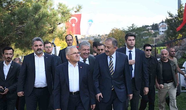 Başkan Büyükkılıç: "Gayret bizden, çalışmak bizden, insanları kucaklamak bizden"