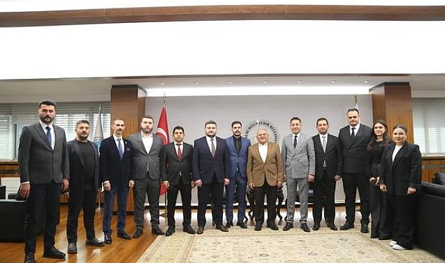 Başkan Büyükkılıç'a Ülkü Ocakları'ndan ziyaret
