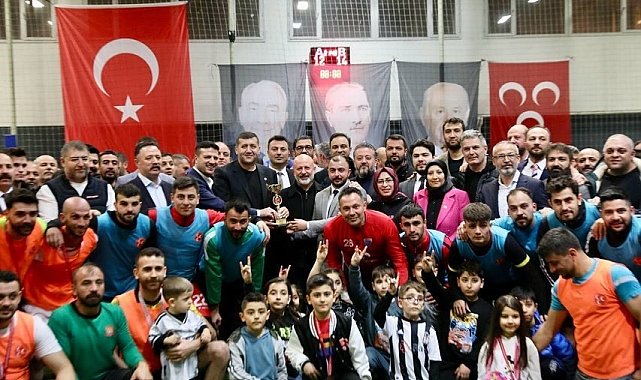 Başkan Çolakbayrakdar, 'Bölgeler Arası Futbol Turnuvası'nın final maçını izledi
