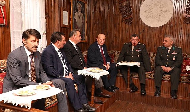 Başkan Pekmezci ve belediye meclis üyelerinden şükran ziyareti