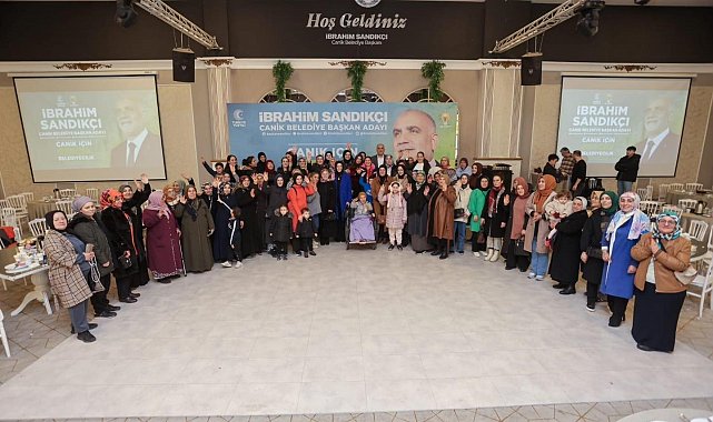Başkan Sandıkçı: "2 bin adet çanta ve kırtasiye setini öğrencilerimize sıralarında teslim ettik"