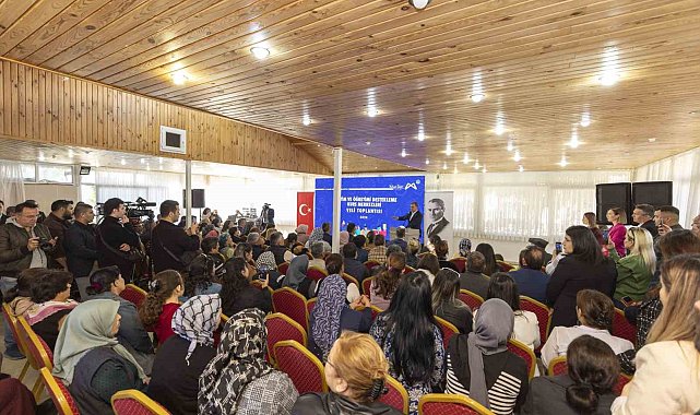 Başkan Seçer, Aydıncık'taki kurs merkezinde eğitim gören öğrencilerin aileleriyle bir araya geldi