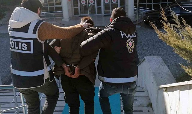 Başkasına ait kimlikle yakalandı, 20 yıl hapis kararı ile arandığı ortaya çıktı