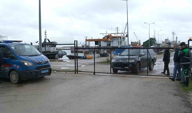 Batan gemide ulaşılan cansız beden, kimlik tespiti için Adli Tıp Kurumu'na götürüldü