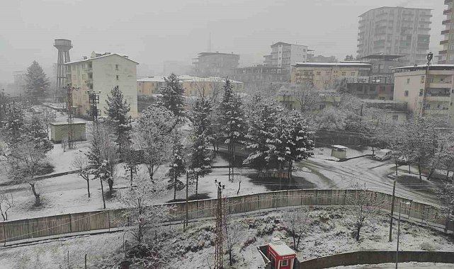 Batman&#039;da 160 yerleşim yerinin yolu ulaşıma açıldı