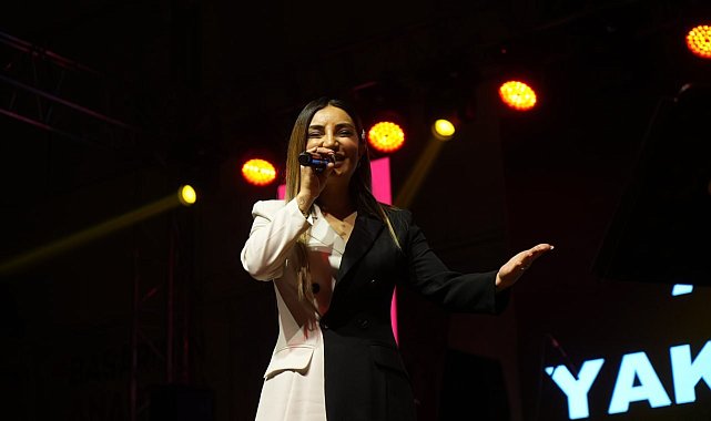 Bayburtlular Aysel Yakupoğlu konseriyle unutulmaz bir gece yaşadılar
