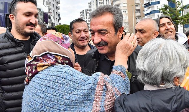 Belediye başkanı Sosyete Pazarında coşkuyla karşılandı