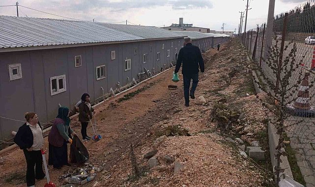Besni merkez konteyner kentte ilaçlama