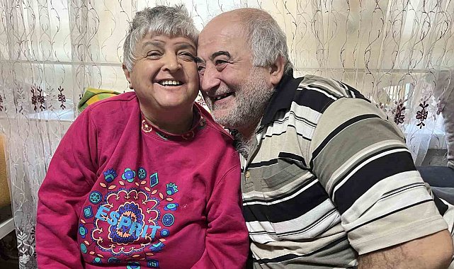 Beyinden pıhtı atması sonucu 13 yıl önce felç geçiren eşine gözü gibi bakıyor