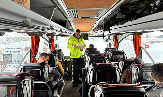 Bitlis'te yolcular emniyet kemeri hakkında bilgilendirildi