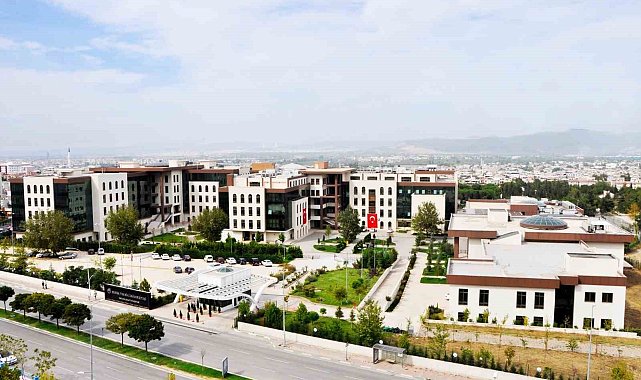 BTÜ'lü öğrencilerin kariyeri birinci sınıfta planlanıyor