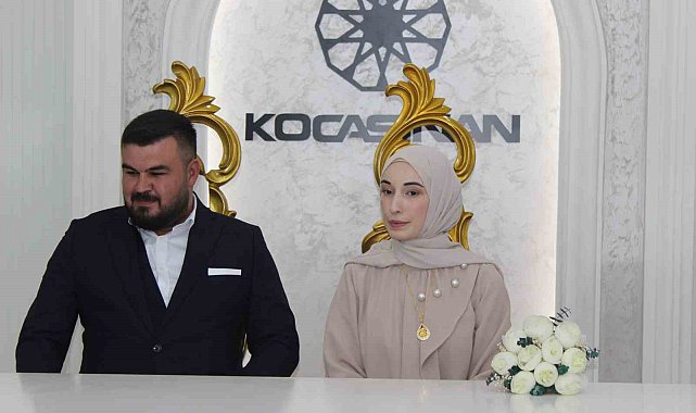 Bu çiftler evlilik yıl dönümünü 4 yılda bir kutlayacak