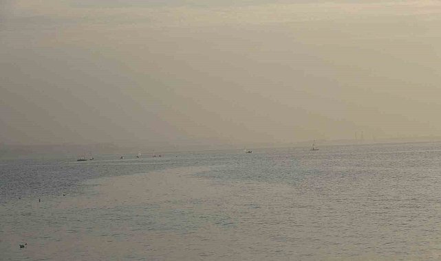 Çanakkale Boğazı sis nedeniyle transit gemi geçişlerine kapatıldı