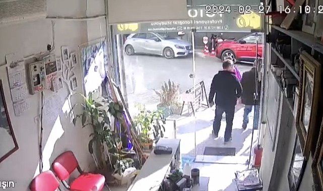 Çanakkale'de deprem anı güvenlik kamerasına yansıdı