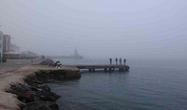 Çanakkale'de sis etkili olmaya devam ediyor