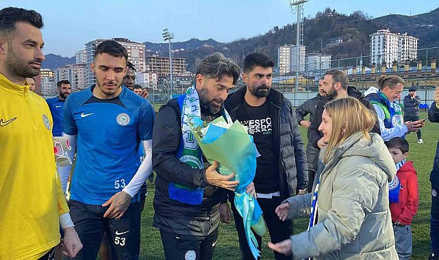 Çaykur Rizespor, taraftarla moral buldu