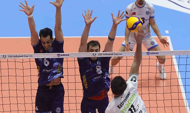 CEV Volleyball Cup: Arkas Spor: 3 - SVG Luneburg: 0