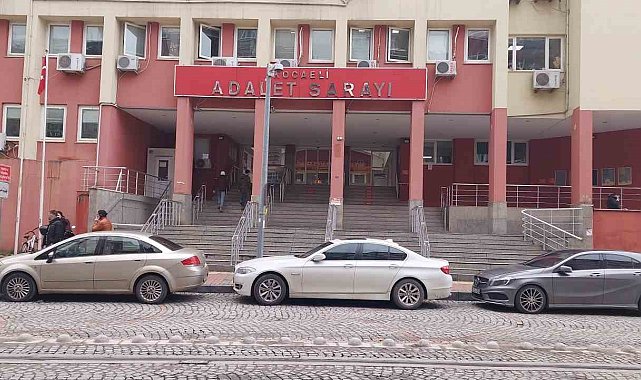 Cezaevindeki müvekkiline uyuşturucu verdiği iddiasıyla tutuklanan avukata 15 yıl hapis