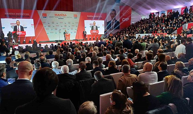 CHP Genel Başkanı Özgür Özel partisinin Manisa belediye başkan adayları tanıtım toplantısına katıldı