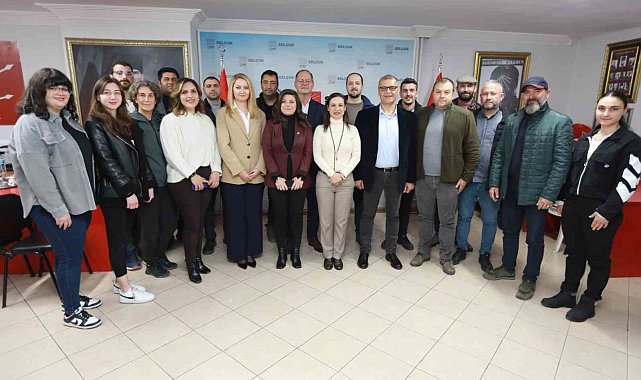 CHP, Selçuk'ta meclis üyesi adaylarını tanıttı