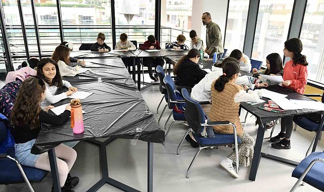 Çocuk Üniversitesi'nde minikler hem eğlendi hem öğrendi