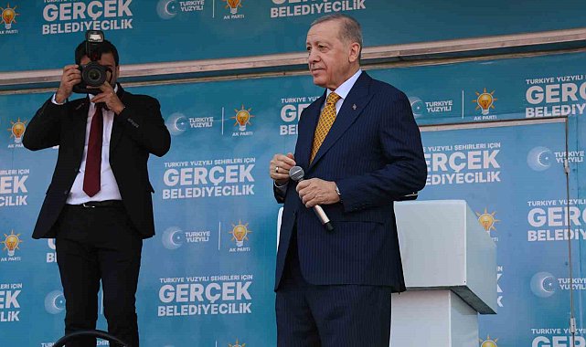 Cumhurbaşkanı Erdoğan: "Bu millet sırtını terör örgütlerine dayayanlara en güzel dersi sandıklarda verdi"