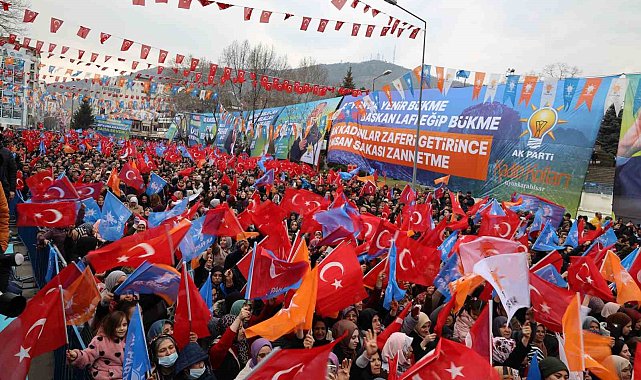 Cumhurbaşkanı Erdoğan: "Her konuda atıp tutan adayları kendi haline bırakın, varsın onlar kendi tiyatrolarını çeviredursunlar"