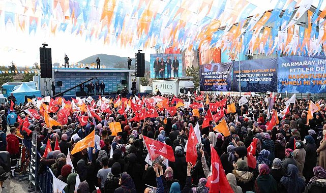 Cumhurbaşkanı Erdoğan: "Önümüze hangi badire çıkarsa çıksın ülkemizi demokrasi ve kalkınma rotasından çıkartmadan hedeflerine doğru ilerletmeyi başardık"
