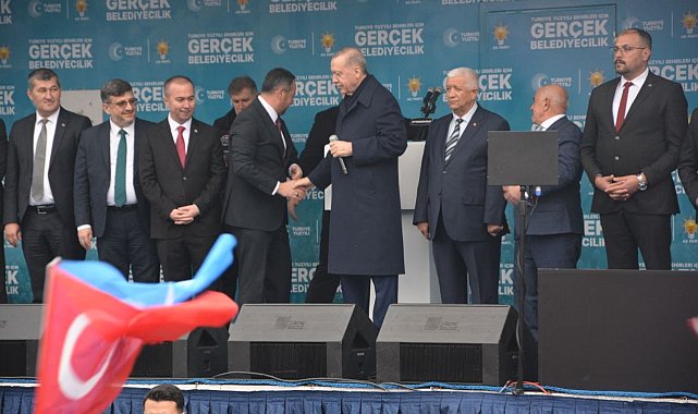 Cumhurbaşkanı Erdoğan: "Yapay zeka kimi uygun görürse kimi seçerse bunlara neyi emrederse bu acemiler de milletin karşısına 'işte adayımız' diyerek onu çıkarıyorlar"