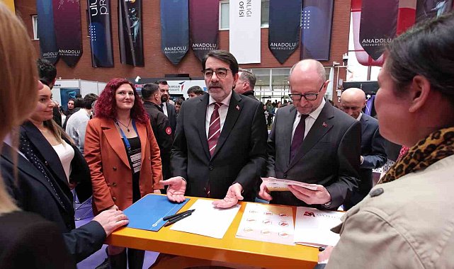 Cumhurbaşkanlığı İnsan Kaynakları Ofisi Başkanı Doç. Dr. Salim Atay öğrencilerle buluştu