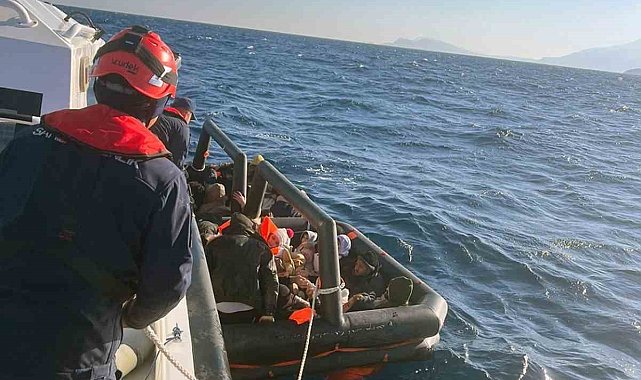 Datça'da 29 düzensiz göçmen kurtarıldı