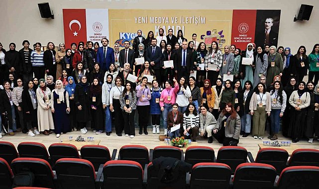 Denizli'de kampına katılan gençler kente hayran kaldı